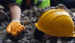 Pekerja Proyek Gedung FH Unhas Terjatuh, Rektor Instruksikan Evaluasi K3