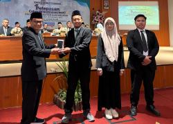 Haru dan Inspirasi di UMP: FAI Lepas 129 Calon Wisudawan, Hibahkan iPhone 15 untuk Almamater