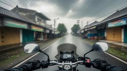 Waspada Aquaplaning! Begini Cara Aman Berkendara saat Hujan Deras