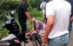 Ceceran Tanah Truk Picu Kecelakaan di Rangkasbitung, Dua Pengendara Dilarikan ke RS