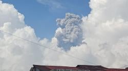 Dentuman dan Getaran Guncang Warga, Gunung Marapi Erupsi Dua Kali dalam 6 Jam