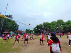Semarak Agustusan di Jombang, 20 Desa se Kecamatan Diwek Berebut Juara Voli