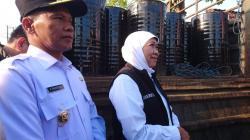 Gubernur Jatim Salurkan 300 Drum Aspal untuk Perbaikan Jalan di Tulungagung