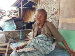 Mbah Ilem, Nenek Sepuh di Karawang yang Menunggu Rutilahu Sebelum Waktu Menjemput