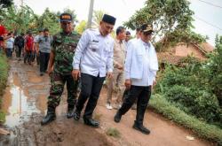 Andra Soni Pastikan 19 Jalan Desa di Lebak Dibangun, Warga Sambut Gembira
