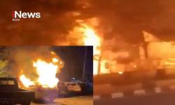 Breaking News: Aksi Demo Berujung Pembakaran Gedung DPRD, Mobil Wawali Kota Makassar Ikut Terbakar
