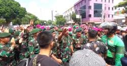 Aksi Ojol Memanas, Kaskostrad Turun Langsung Redakan Situasi di Kwitang