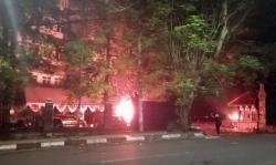 Demo Semarang Rusuh: Mobil di Gubernuran Jateng Dibakar, Pos Polantas Simpang Lima Dirusak