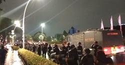 Ratusan Brimob dan 3 Water Cannon Dikerahkan untuk Bubarkan Demonstrasi di Kwitang-Tugu Tani