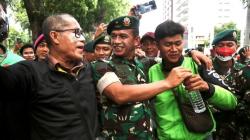 Jenderal Kostrad Brigjen TNI Muhammad Nas Kelahiran Agam Tampil Tenangkan Massa Ojol di Jakarta