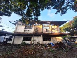 Demo di Solo Meluas, Kantor Satpam dan Setwan DPRD  Terbakar