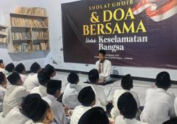 Ratusan Santri di Jombang Menangis Haru, Doakan Indonesia Selamat dari Marabahaya