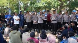 Puluhan Orang Tua Geruduk Mapolda Jateng, Ngaku Resah Atas Nasib Anaknya yang Tertangkap