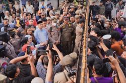 Karina Soerbakti Terima Aspirasi Mahasiswa dalam Aksi Unjuk Rasa di Bogor