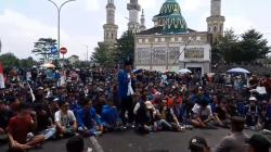 Ratusan Massa Gelar Aksi Damai di Tasikmalaya, Sampaikan Tuntutan ke Pemkab dan DPRD