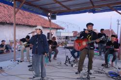 Kolaborasi Seniman dan LazisMU, serta LTM PWNU Bangkitkan Timbulsloko