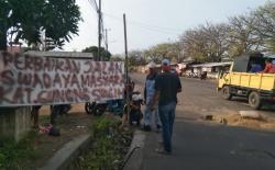 Jalan Industri Rusak Parah, Warga Ciwandan Cilegon Turun Tangan! Pemerintah & Pengusaha Cuek
