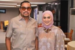 Berikut Profil Feby Belinda Istri Ahmad Sahroni yang Jarang Aktif di Medsos dan Rumahnya Digeruduk
