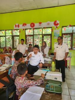 Usai Ricuh Aksi Demo, KBM di Kota Serang Kembali Tatap Muka, Kadindikbud Baru Turun ke Sekolah