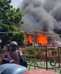 Api Lahap Asrama Polri di Cilenggang Serpong, Damkar Kerahkan Lima Unit Armada