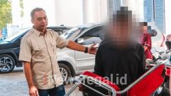 Sejumlah Remaja Bukan Warga Kota Tegal Kembalikan Barang Jarahan