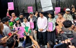 Ini Isi Lengkap 17+8 Tuntutan Rakyat yang Diserahkan Ferry Irwandi dkk kepada DPR RI