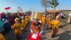 Karnaval di Desa Sumberejo Meriah, Balita hingga Lansia Turut Berpartisipasi