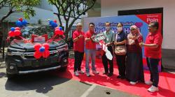 Keberuntungan Tak Terduga! Warga Surabaya Raih Mobil Baru di Hari Pelanggan Nasional