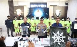 Bom Molotov & Seruan Bakar DPRD: 12 Tersangka Diamankan Polda Jabar, Termasuk Provokator Medsos