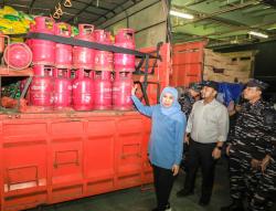 Harga Pangan di Pulau Bawean Melambung, Daging Ayam Tembus Rp100 Ribu Telur Ayam Capai Rp60 Ribu