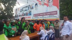 Tunaikan Instruksi Prabowo, Gerindra Medan Bagikan 1.200 Karung Beras untuk Pejuang Ojek Online 