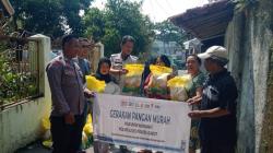Advokat Muda Asal  Garut Tak Lupa Bantu Warga Kampung Halaman