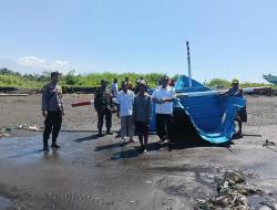 Gelombang Pasang Rusak Perahu Nelayan, Kerugian Capai Jutaan Rupiah