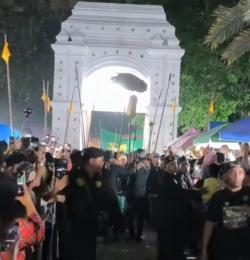 Melihat Tradisi Ritual Panjang Jimat di Keraton Kanoman Cirebon, Warisan Sunan Gunung jati