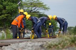 Pergantian Wesel di 4 Lokasi Doap 3 Cirebon Mohon Maaf atas Keterlambatan Perjalanan KA