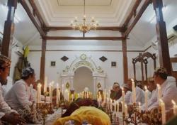 Panjang Jimat Keraton Kacirebonan: Harmoni Doa, Budaya, dan Kebersamaan di Bulan Maulid