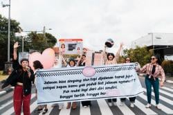 Cara Unik Tegur Pelanggar Lalu Lintas ini yang Dilakukan Komunitas Motor Perempuan Cantik