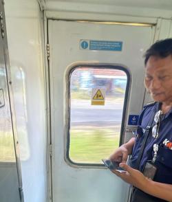 Kaca Gerbong Kereta Nyaris Lepas, PT KAI Gercep Lakukan Perbaikan