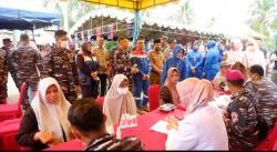 HUT ke-80 TNI AL, PHE NSO & Lanal Lhokseumawe Guncang Pesisir Aceh dengan Bakti Sosial Akbar