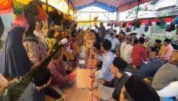 Tradisi Maulid Paling Unik! Warga Lebak Berdzikir Sambil Mengayun Kipas Bambu