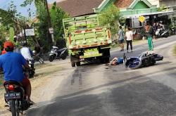 Jatuh Akibat Tergelincir Pasir di Jalan Usai Perbaikan, Pengendara di Madiun Tewas Terlindas Truk