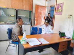 Wabup Puncak Sidak Tiga OPD, Temukan Banyak ASN dan Pejabat Tak Hadir