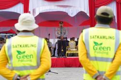 Tingkatkan Keamanan. Kapolda Riau Luncurkan Green Satkamling