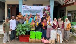 Dosen Dampingi Petani Atasi Getah Kuning