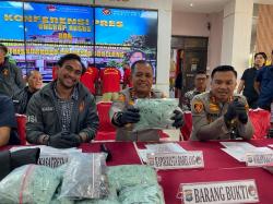 Warga Batam Ditangkap Edarkan Liquid Vape Etomidate, Dijual Rp2 Juta per Sachet