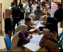 Ribuan Peserta PPPK Serbu Polres Pidie Jaya, Layanan SKCK Dibuka Hingga Malam