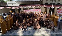 Berbagi Kebahagiaan dengan Bantu Puluhan Legiun Veteran di Bandung