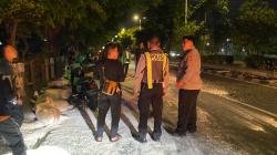 Karung Gaplek Jatuh dari Truk di Waru Sidoarjo, Pemotor Tabrak hingga Terpental