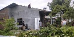 Atap Rumah Warga Biru-Biru Diterbangkan Angin, Pesta Pernikahan Berantakan!