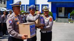 Hari Lalu Lintas Bhayangkara, Ditlantas Polda Jabar Bagikan 1.000 Paket Sembako